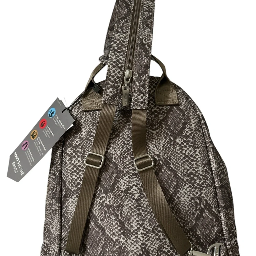 Naples Convertible Backpack brand new gorgeous ⭐️